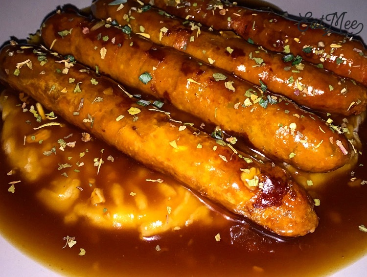 Bangers With Mash in Brown Onion Gravy