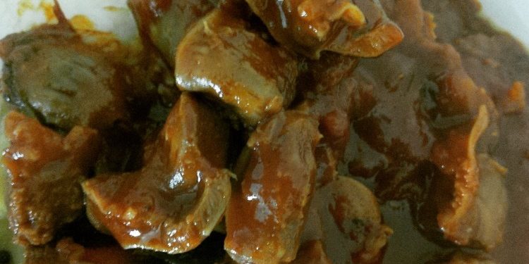Kashmiri Chicken Gizzards Curry Kashmiri Chicken Gizzards Curry