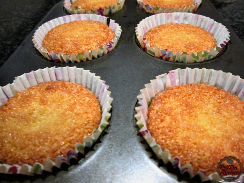 3 Ingredient Coconut Cupcakes South African Food Eatmee Recipes 6641