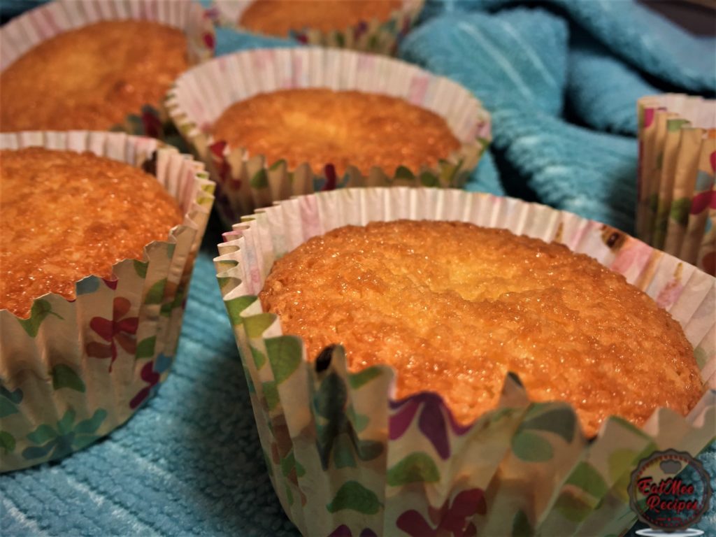 3 Ingredient Coconut Cupcakes - South African Food | EatMee Recipes