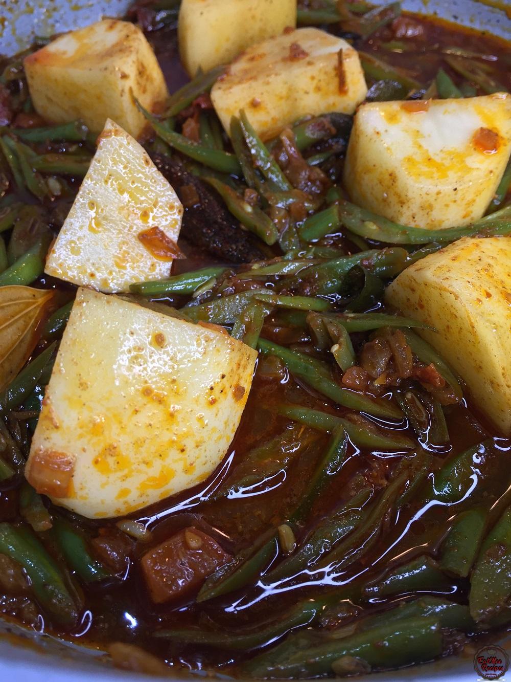 Green Beans And Potato Curry
