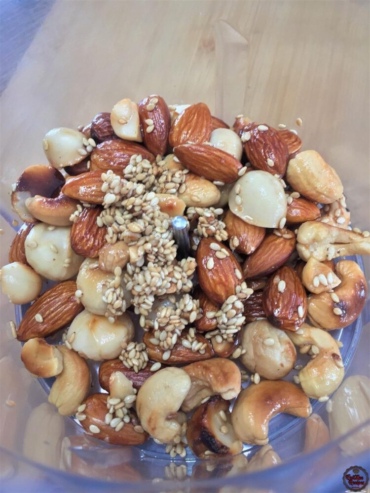 Raisin Date & Nut Ladoos