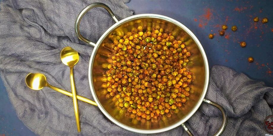 Air Fried Spicy Green Peas