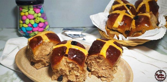 Air Fryer Hot Cross Buns