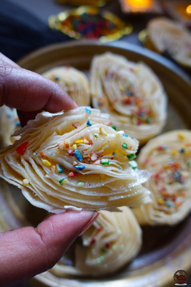 These Banana Puri's are so light & crisp & they are perfect for your Diwali or Eid parcels.