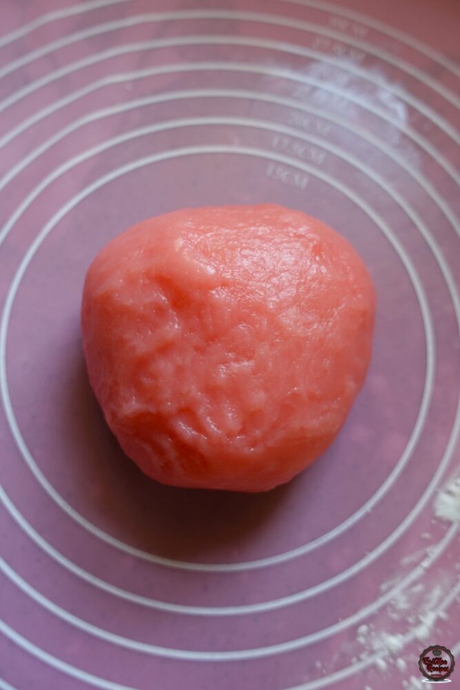 If you’re a fan of Japanese desserts or simply love anything sweet & chewy, strawberry mochi is a must-try treat.