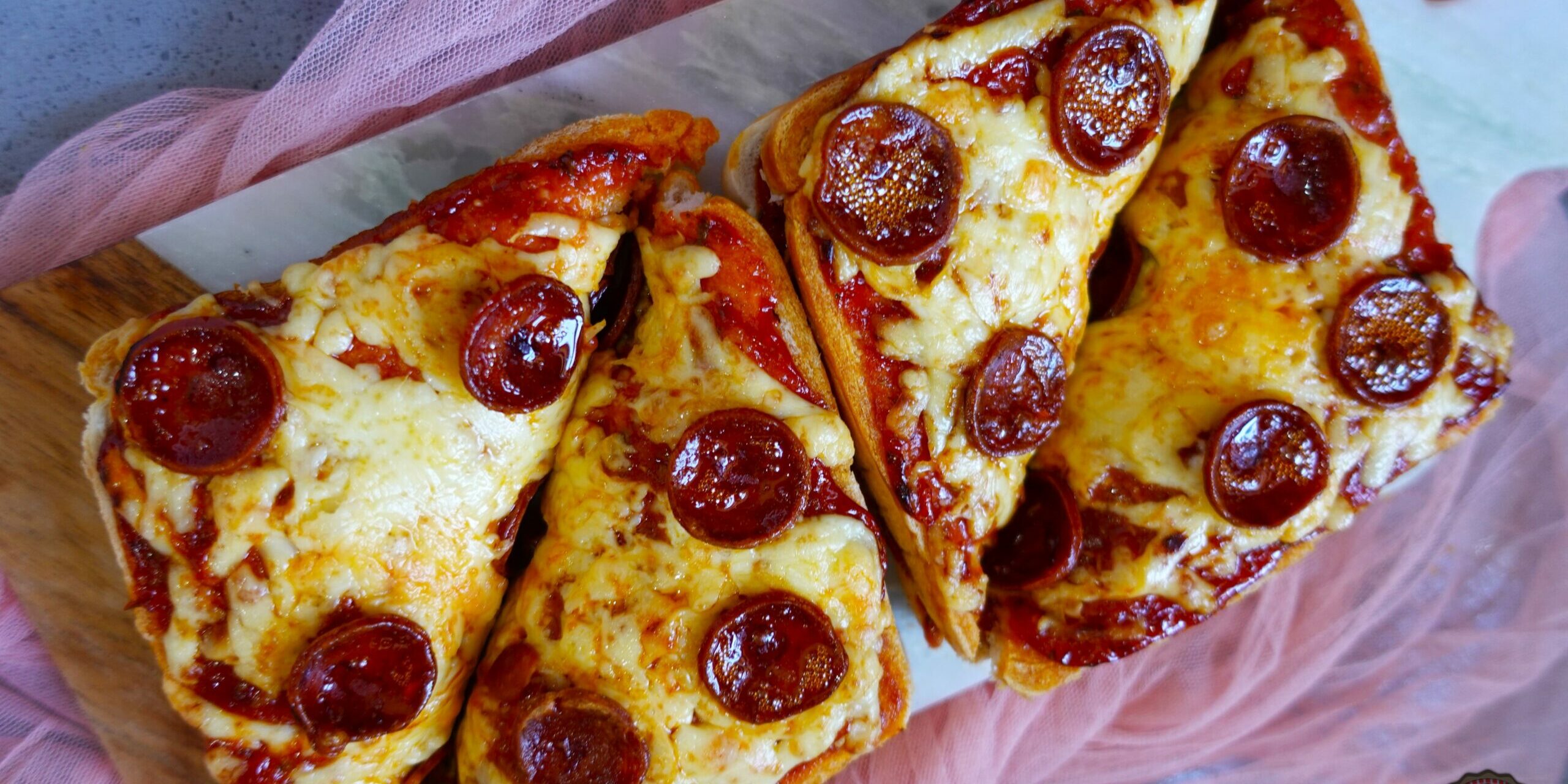 Air Fryer Pizza Toast