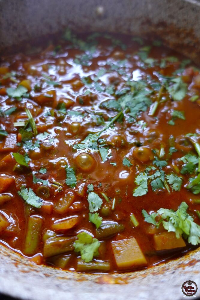 Vegetable Curry Pies