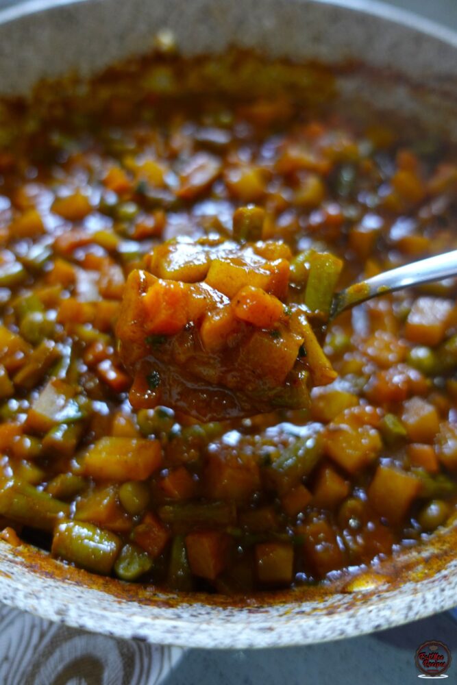 Vegetable Curry Pies