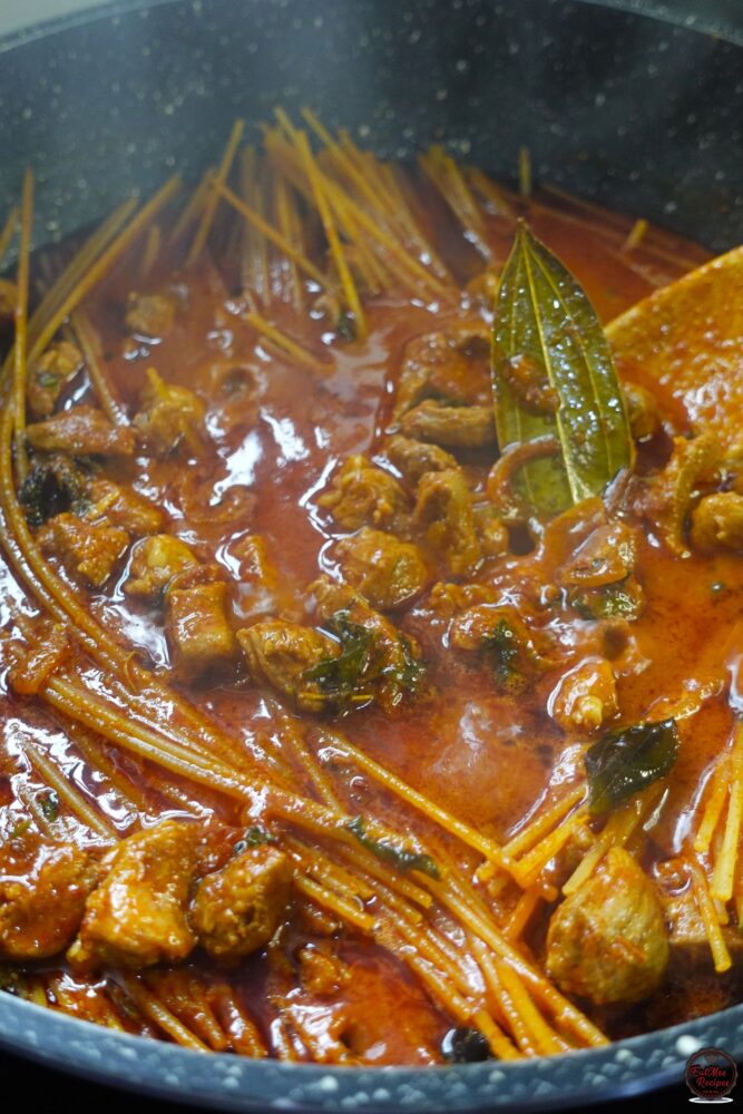 Mum's Curried Lamb Spaghetti Mum's Curried Lamb Spaghetti
