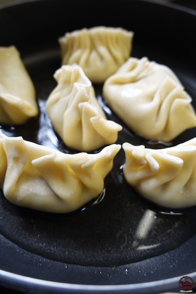 Chicken Dumplings (Gyoza) - Easy Homemade Recipe with Crispy Bottoms Chicken Dumplings (Gyoza) - Easy Homemade Recipe with Crispy Bottoms