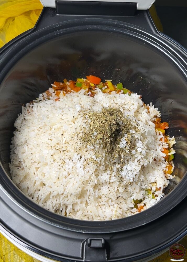 Nando’s-Style Spicy Rice & Chicken Strips (Instant Rice Cooker) Nando’s-Style Spicy Rice & Chicken Strips (Instant Rice Cooker)