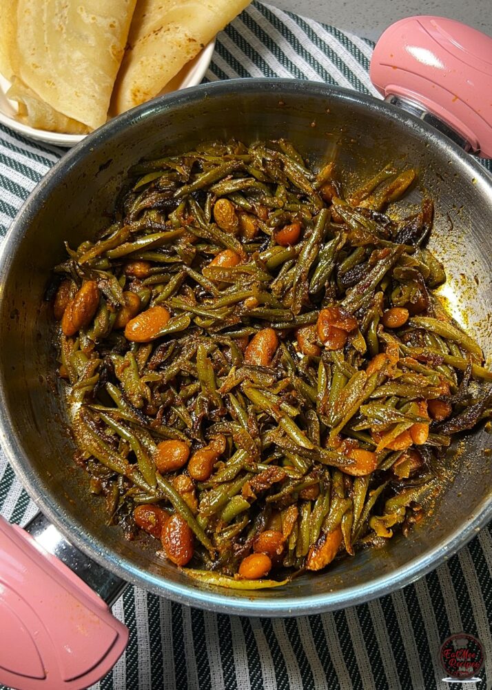 Mum's Green Beans Curry with Gadra Beans