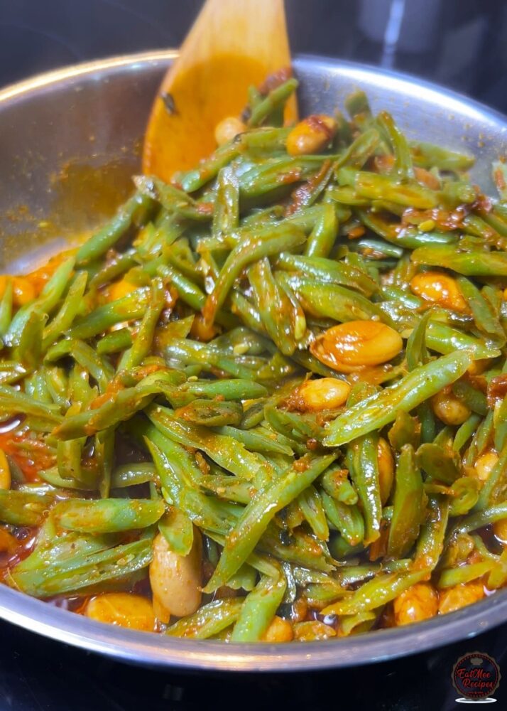 Mum's Green Beans Curry with Gadra Beans