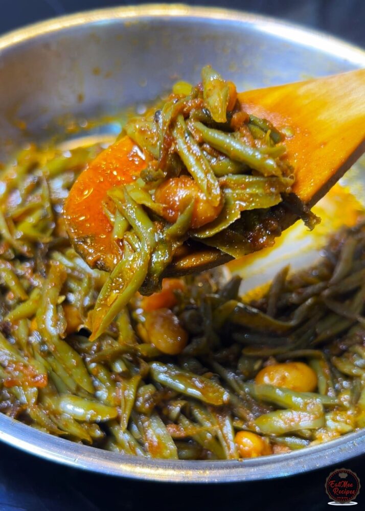 Mum's Green Beans Curry with Gadra Beans